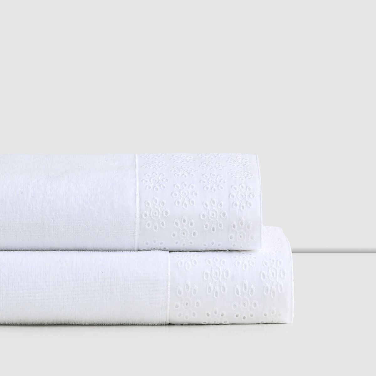 Set 2 Toallas de Ba&ntilde;o Cannon Bordada Merida Blanco