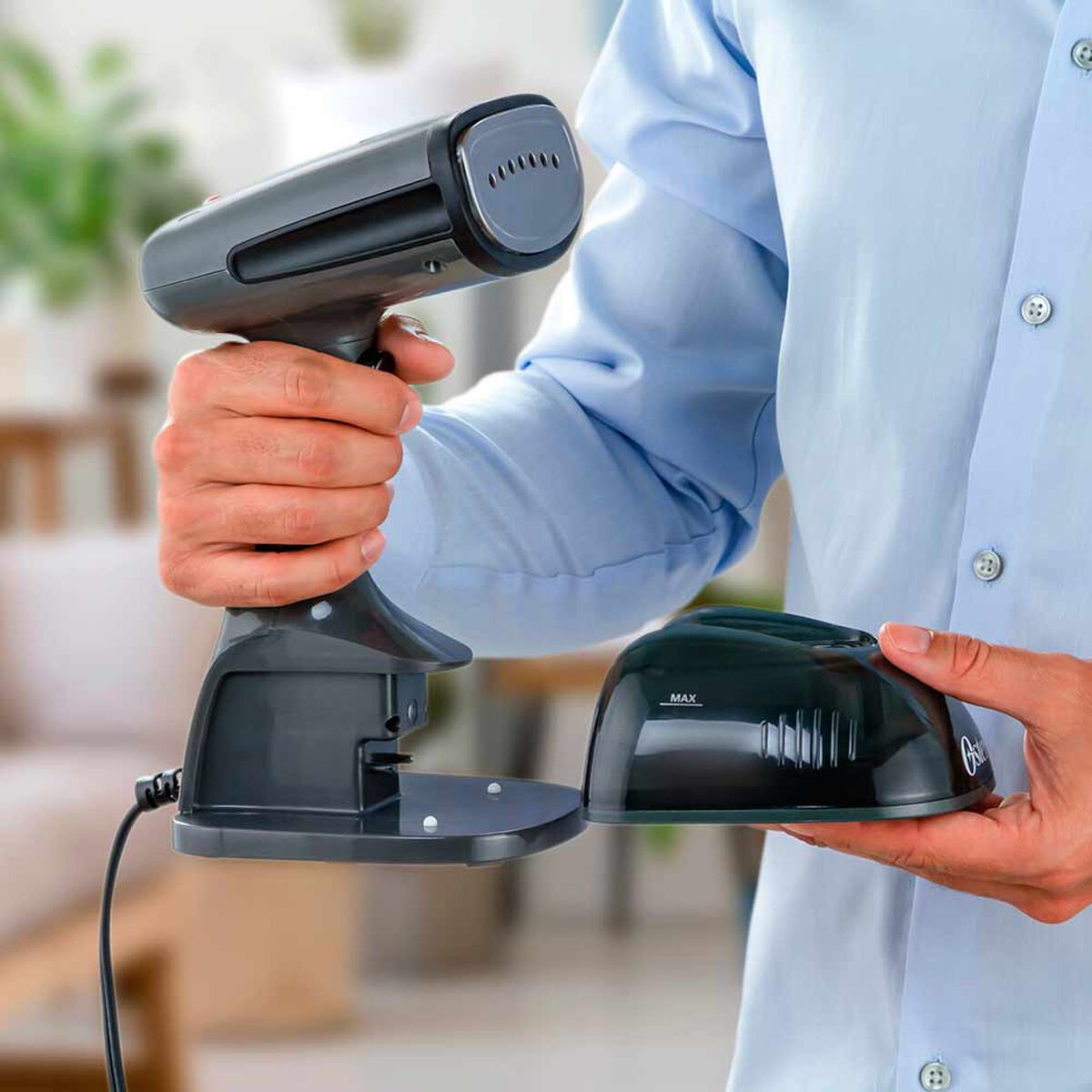 Vaporizador Port&aacute;til Oster 2100697