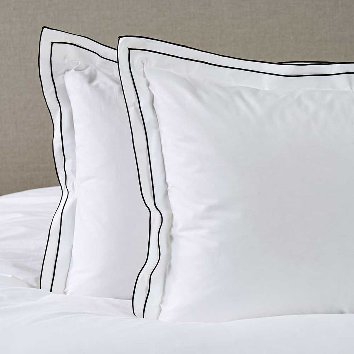 Funda de Plum&oacute;n Royal Supreme S&uacute;per King Bord Black