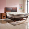 Cama Europea Flex Base Dividida 2 Plazas M&aacute;ximo Cobre  + Respaldo + 2 Veladores Colonia
