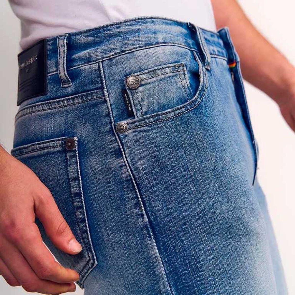 Jeans New Slim Tiro Medio Hombre Ellus