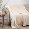 Manta de Poliéster Doral 127 x 152 cm Fluffy Beige