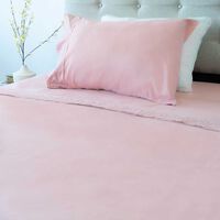 Juego de Sábanas Doral 1,5 Plazas Santorini Liso Broderie Rosa