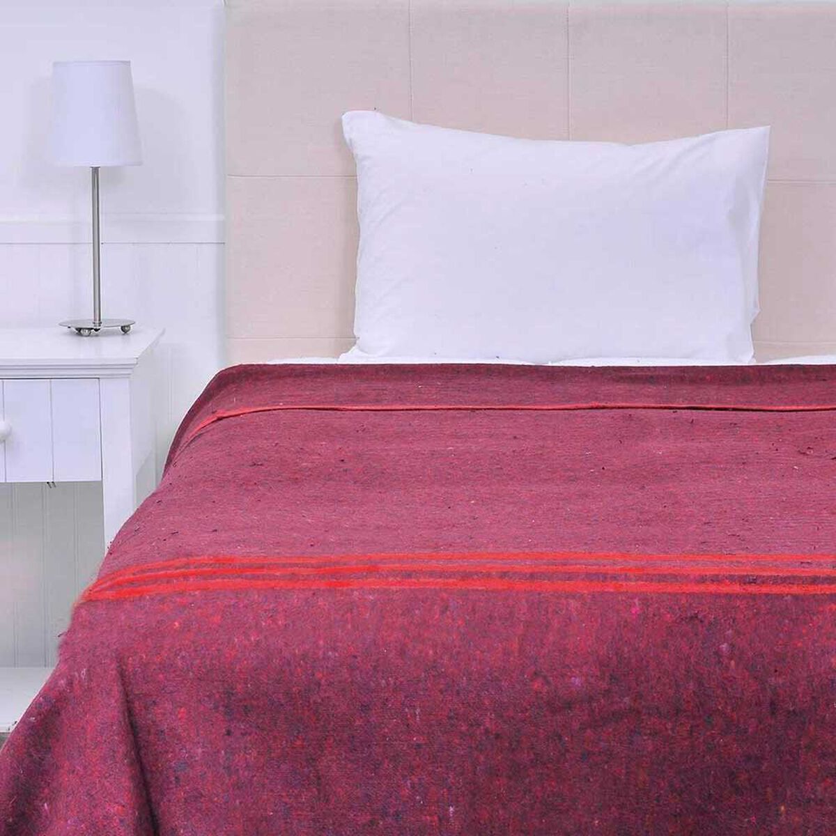 Frazada Poli&eacute;ster Plumetti 2 Plazas Lineas Rojo