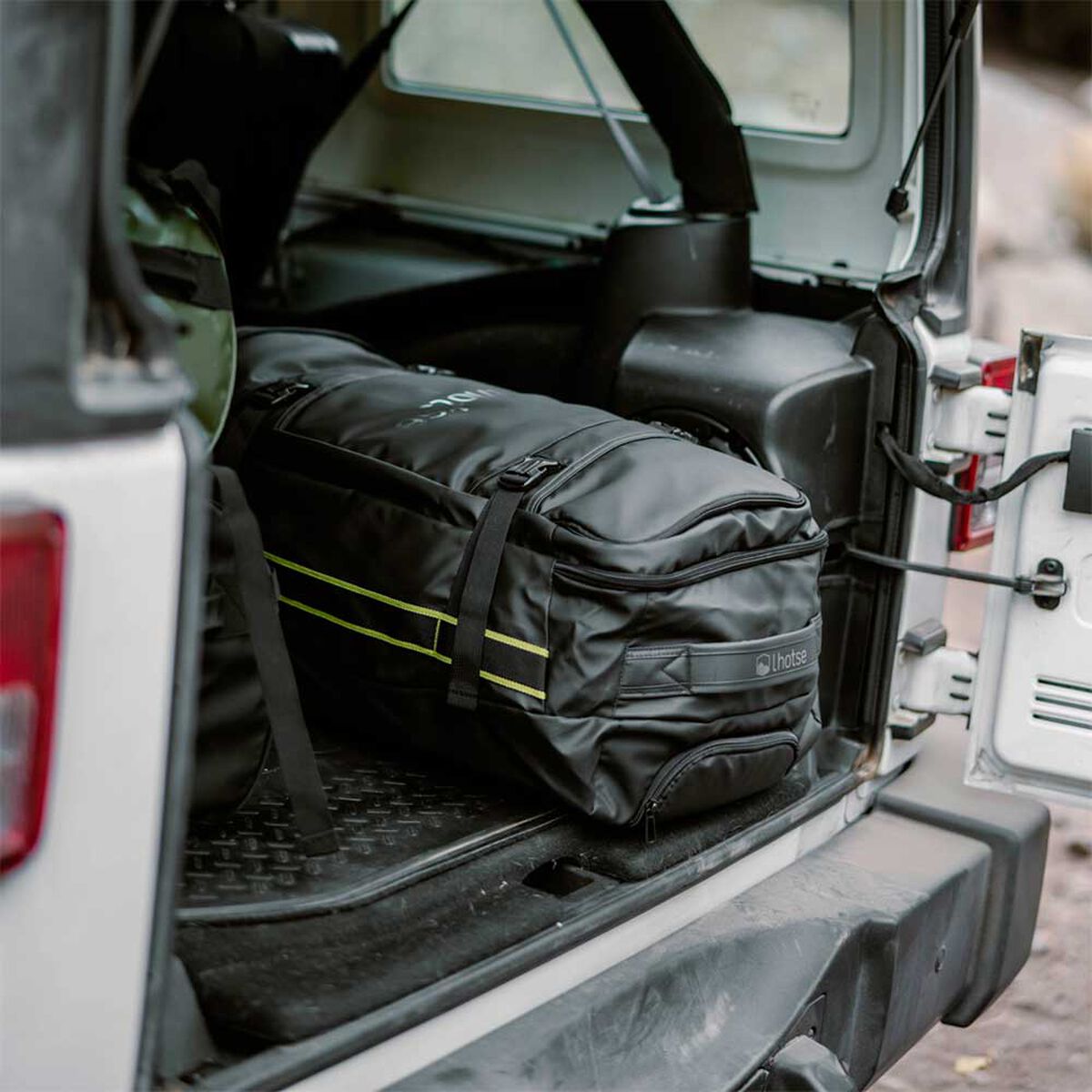 Maleta Bolso Trolly Outdoor Roadtrip 70Lts Black Lhotse