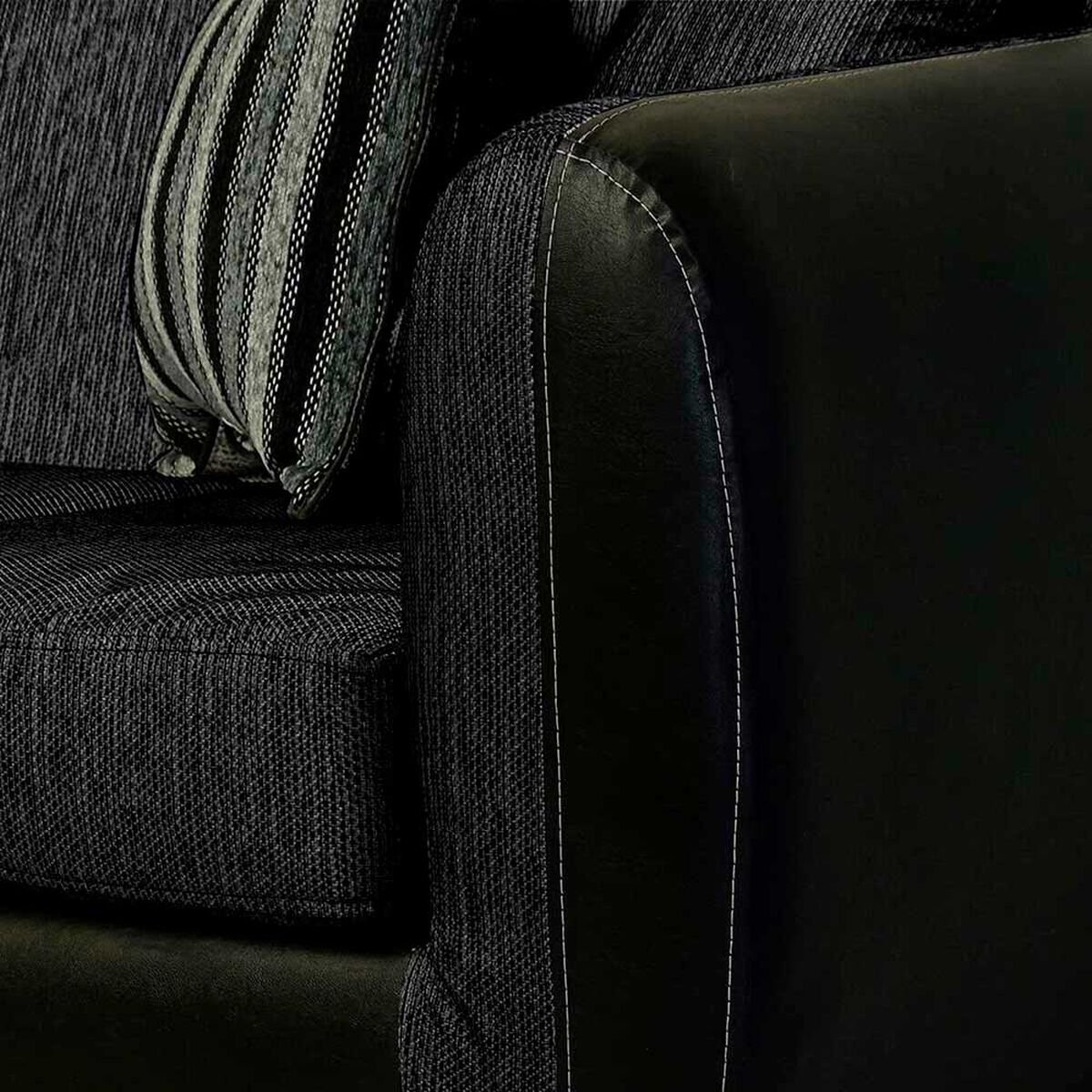 Juego de Living Elegant Detail Oklahoma Sof&aacute; 3 Cuerpos + Sof&aacute; 2 Cuerpos + Sill&oacute;n 1 Cuerpo Gris Oscuro