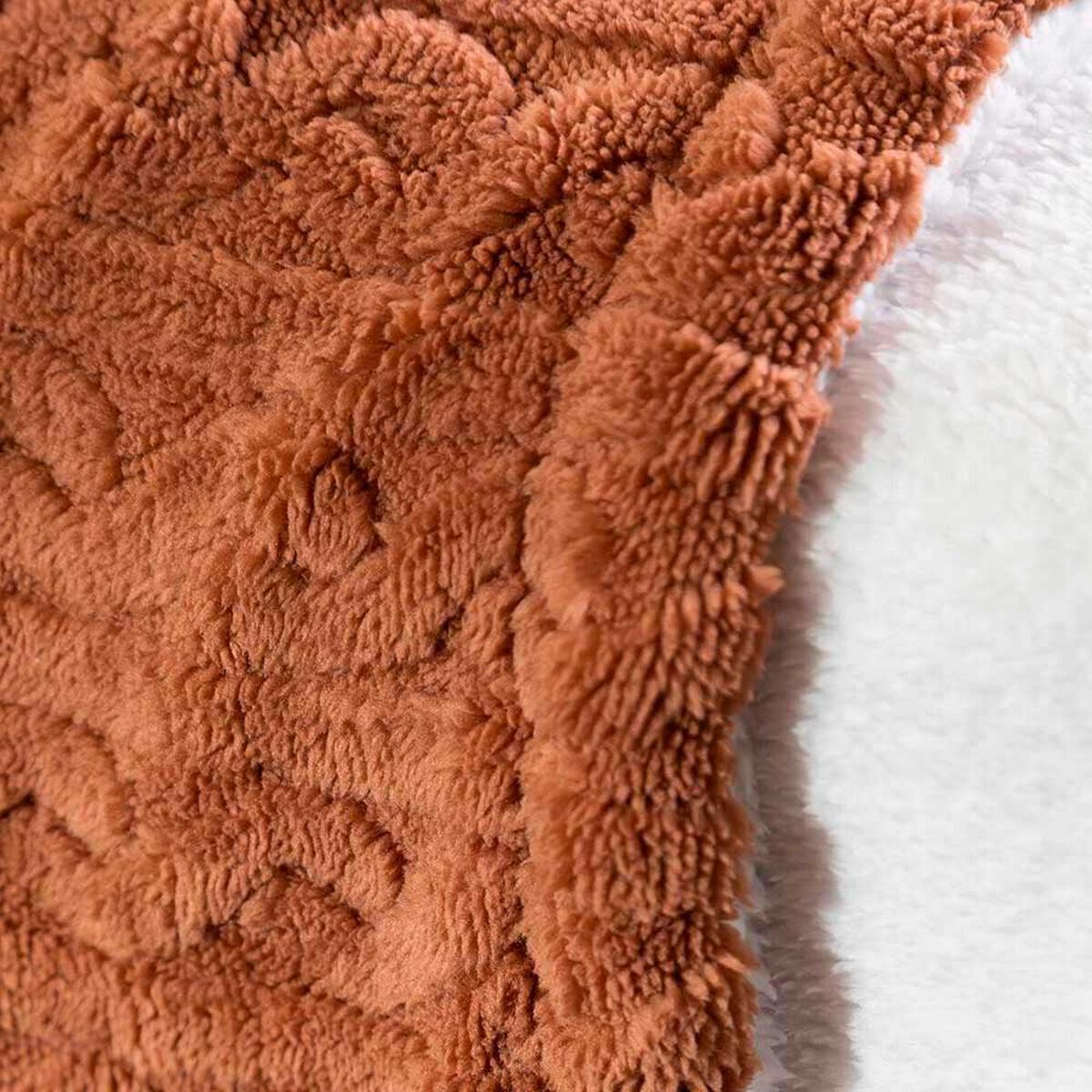 Manta Embossed Sherpa Zibel&nbsp;