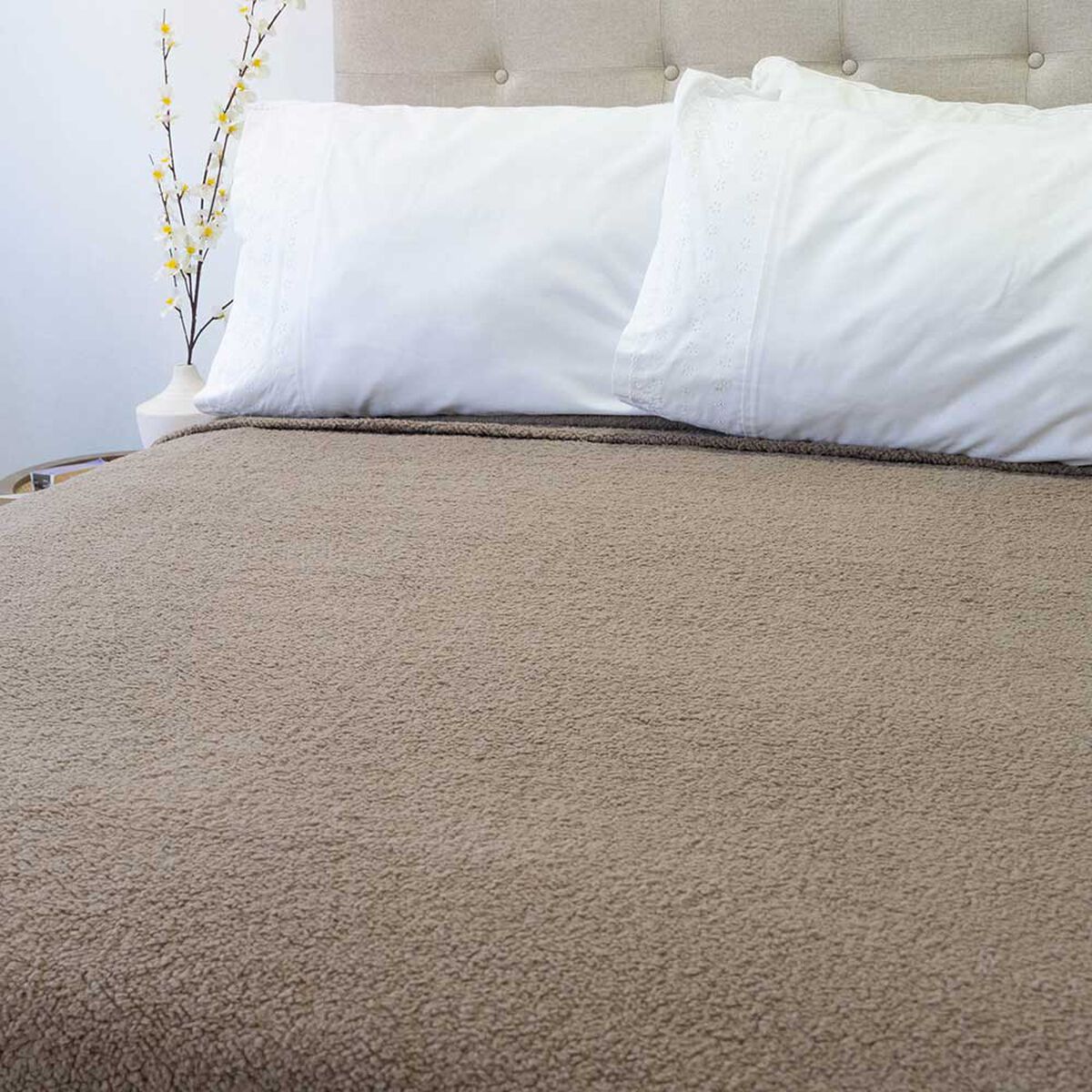 Frazada Poli&eacute;ster Doral King Deluxe Caf&eacute;