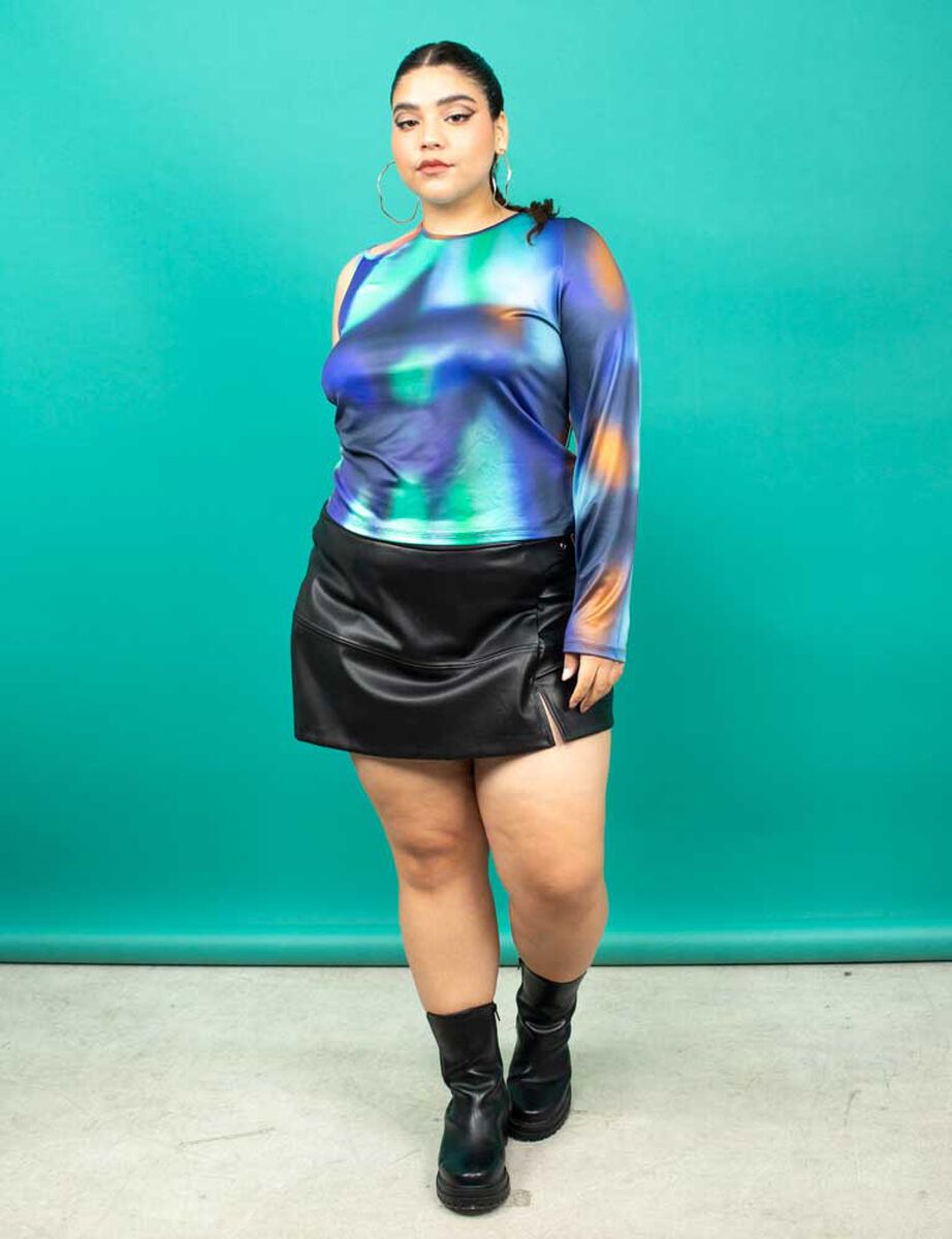Polera Estampada Una Sola Manga Larga Mujer Icono