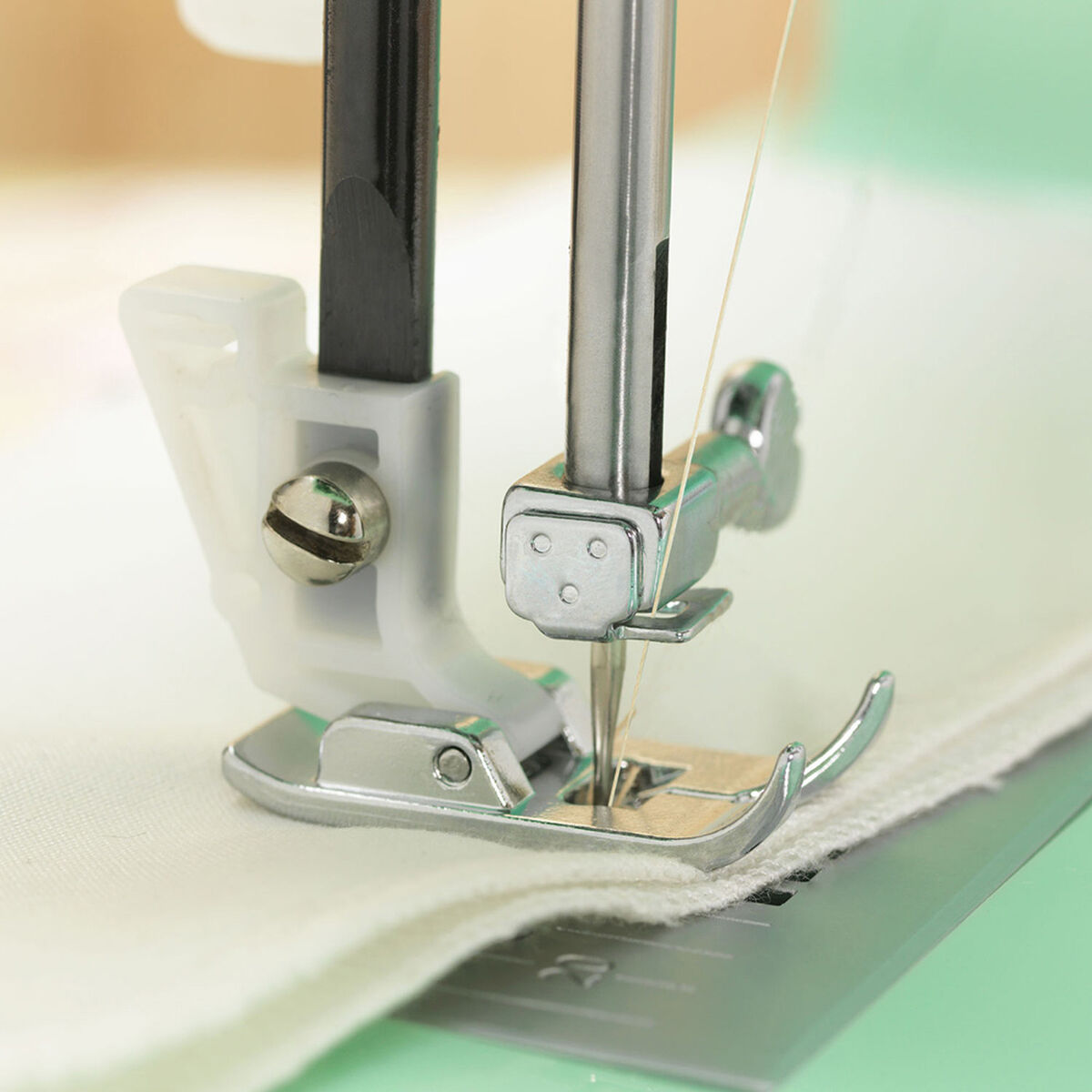 Máquina de Coser Brazo Libre Merritt ME 6 Verde Agua