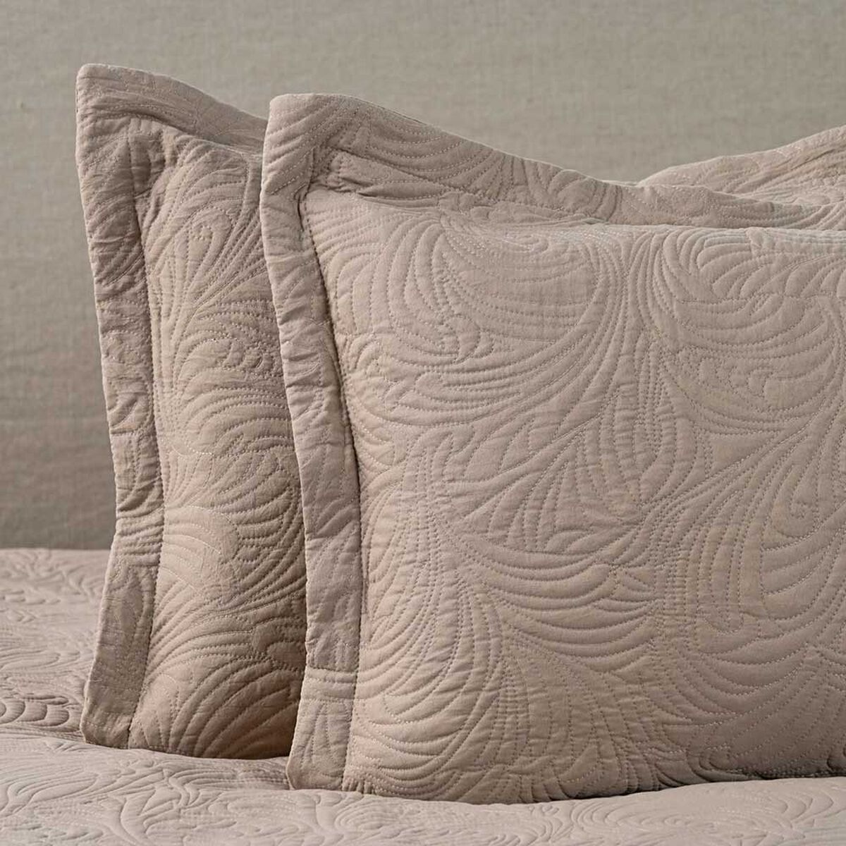 Quilt Cannon Súper King Matelado Taupe