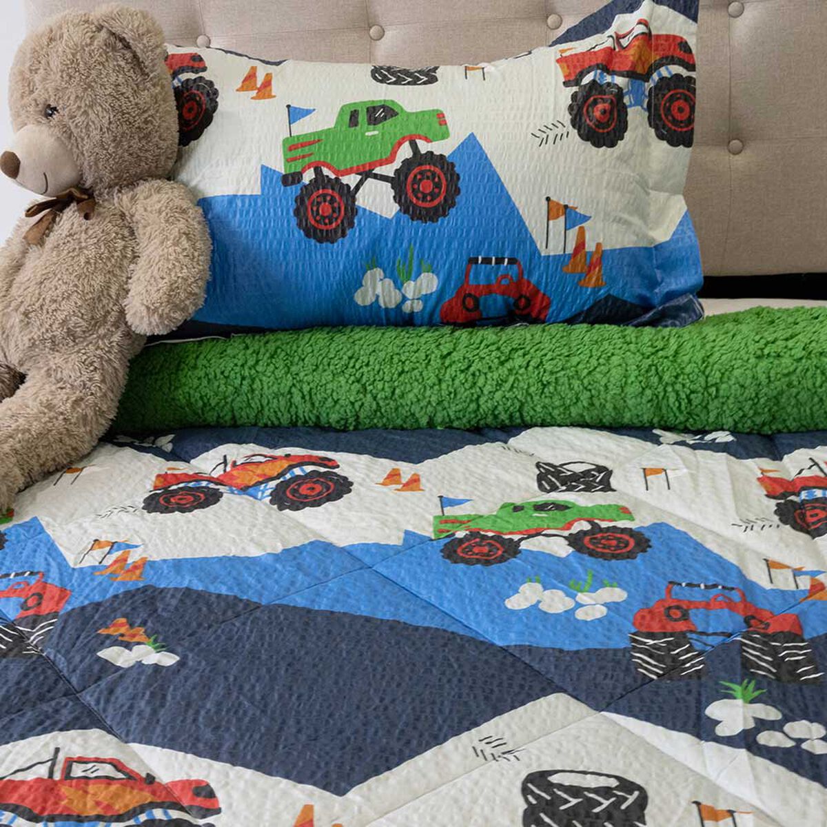 Plum&oacute;n Infantil Doral 1.5 Plazas Senses Estampado Trucks