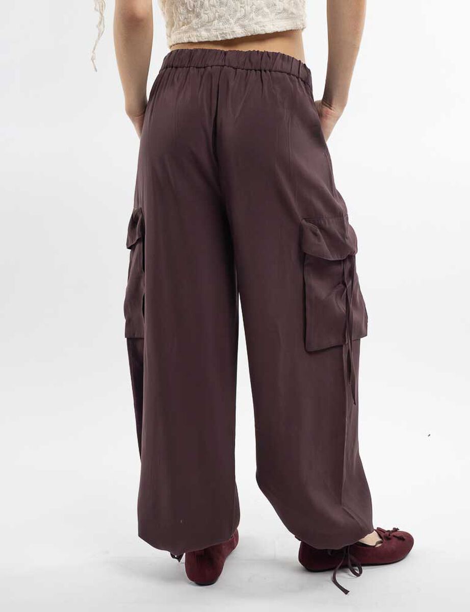 Pantal&oacute;n Cargo Parachute Mujer Icono