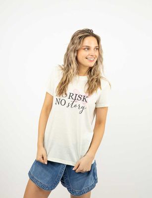 Imagen 1 del producto Polera Con Estampado Manga Corta Mujer Icono Blanco, Camel, Crudo, Gris, Navy