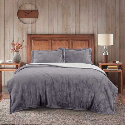 Cubrecama Embossed Estampado Illusions 1,5 Plazas Sage Gris