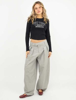 Imagen 2 del producto Polera Crop Manga Larga Mujer Icono Negro