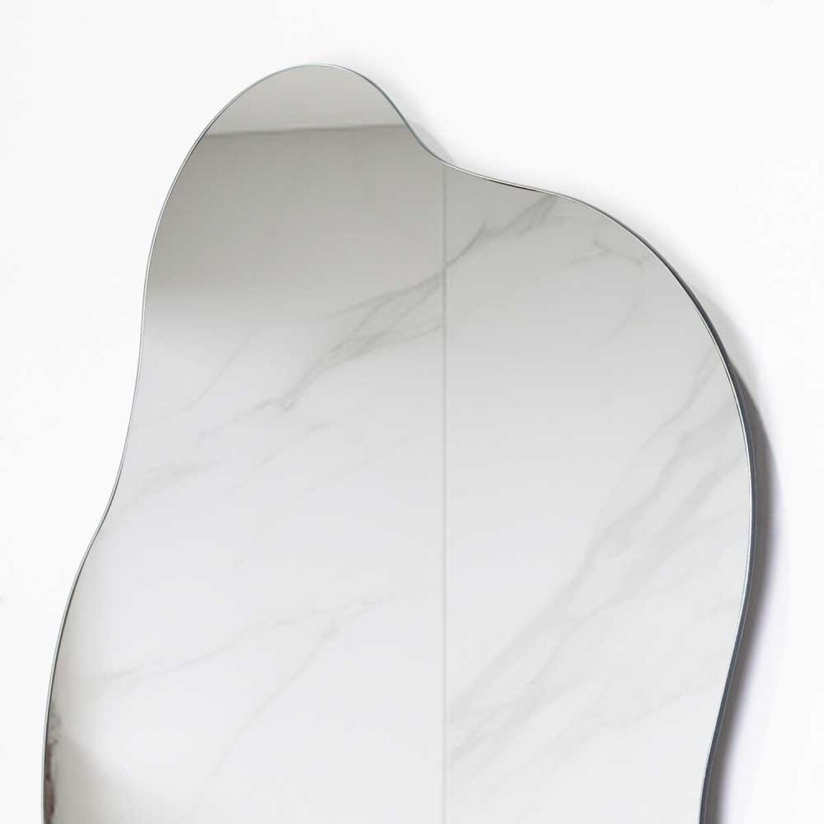 Espejo Tuhome London 70 x 55 cm Diseno Irregular 