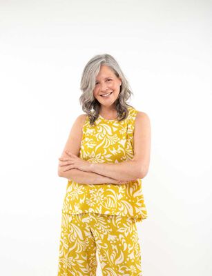 Imagen 1 del producto Blusa Estampada Sin Mangas Mujer Portman Club Mostaza