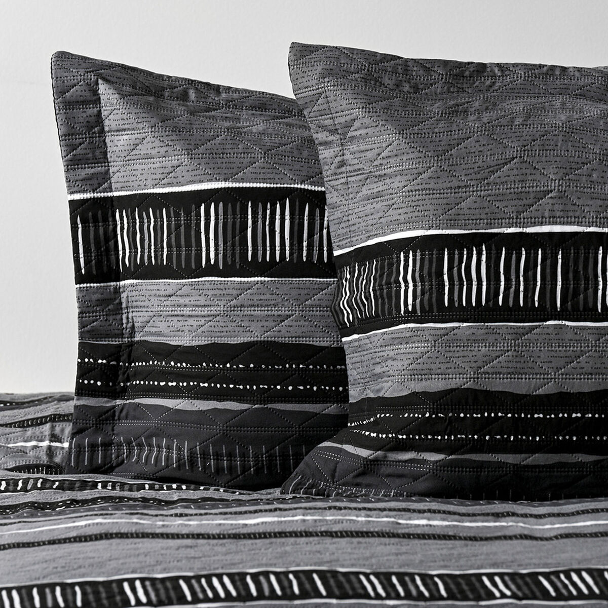 Cubrecama Estampado American Family 2 Plazas Iron