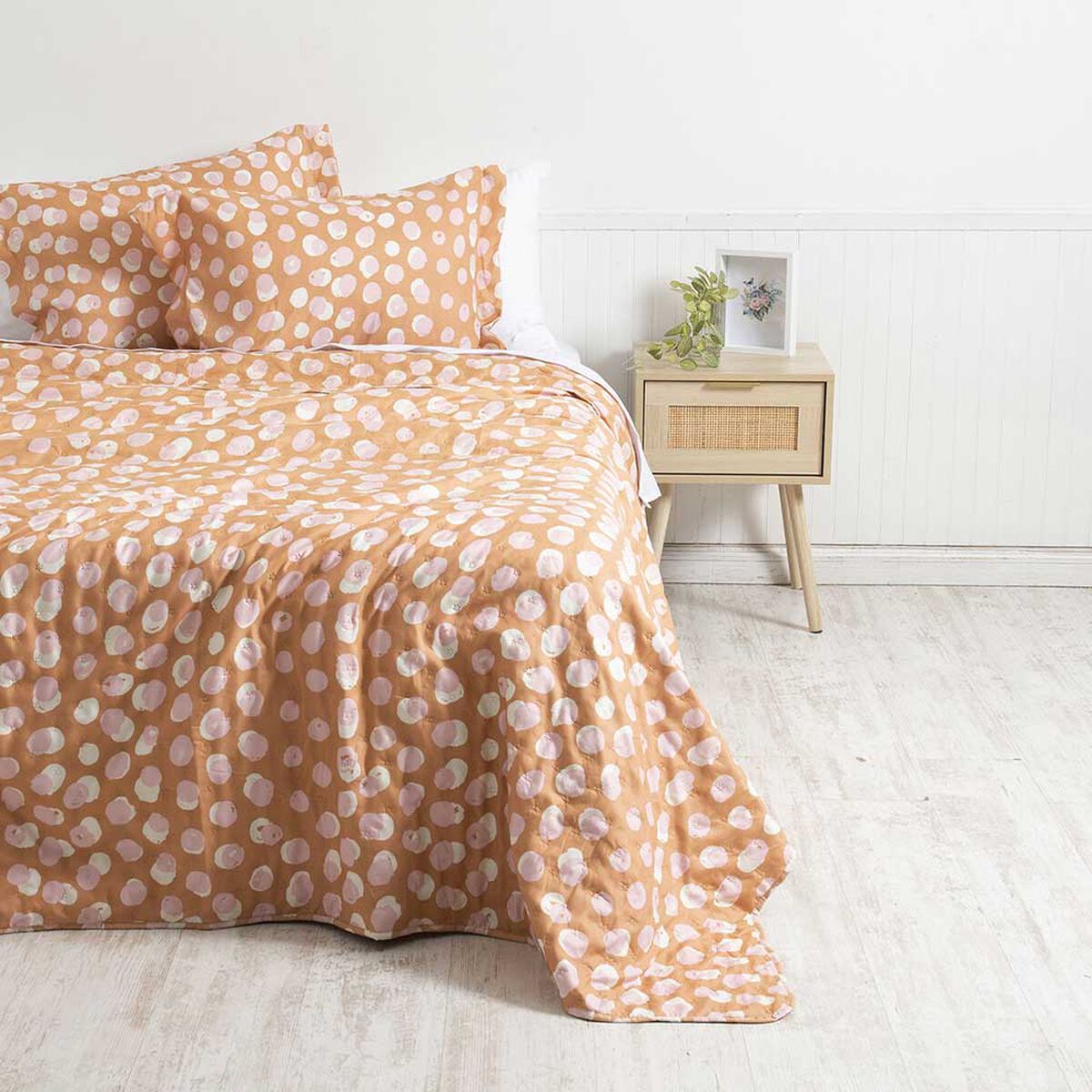Set Quilt + Juego de Sábanas Estamapado Mashini 2 Plazas Palmas