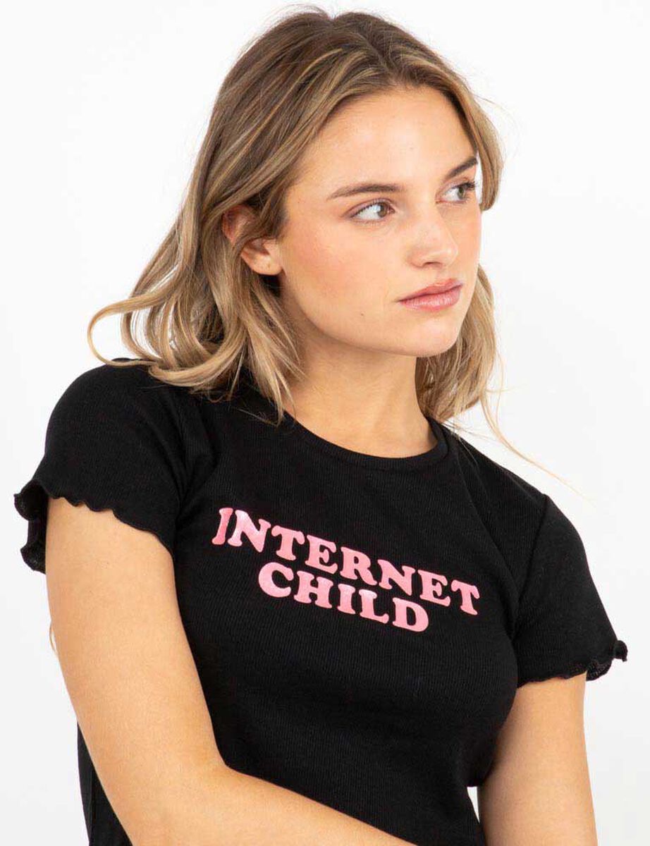Polera Crop Con Estampado Mujer Icono