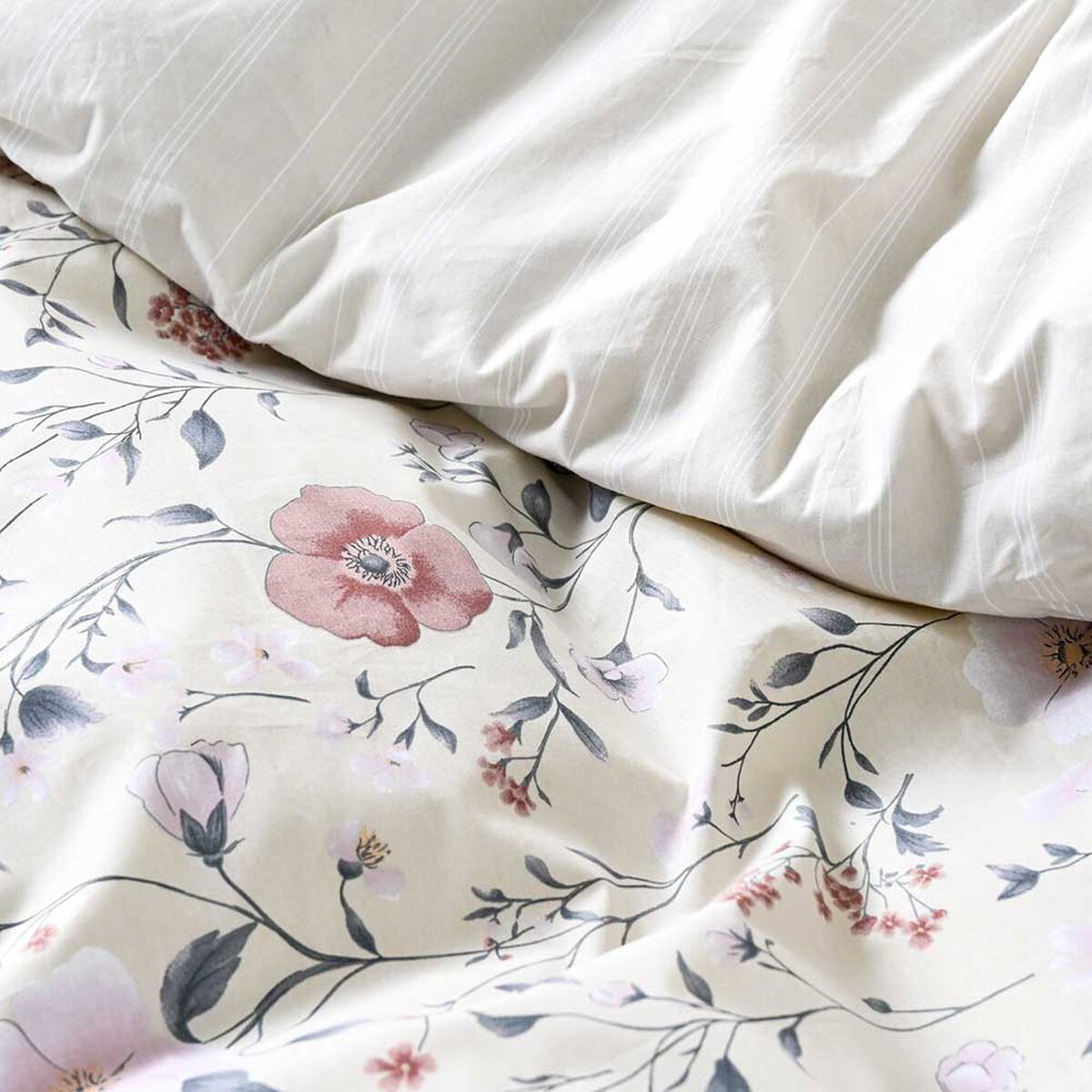 Funda de Plum&oacute;n Royal Supreme S&uacute;per King  Lucia