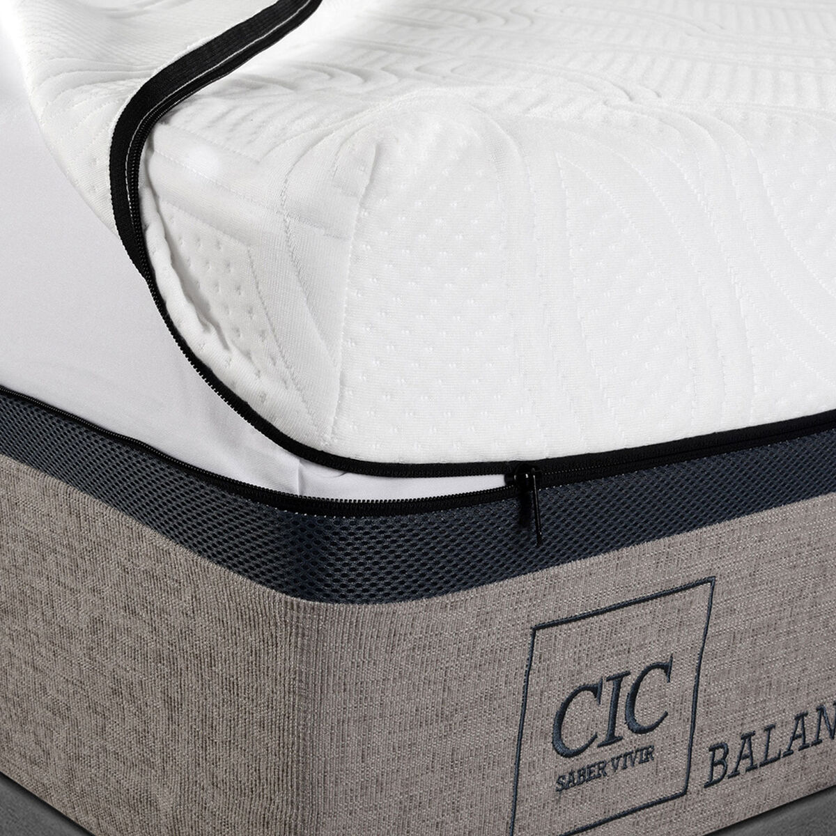 Cama Europea CIC Base Dividida King Balance + Respaldo + 2 Veladore Miro