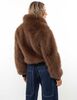 Chaqueta Crop Peluda Mujer Icono