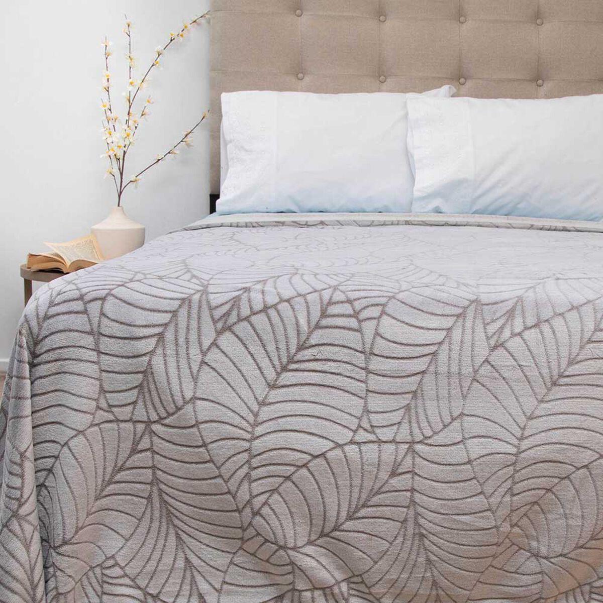 Frazada Poliéster Doral King Deluxe Gris Rayado