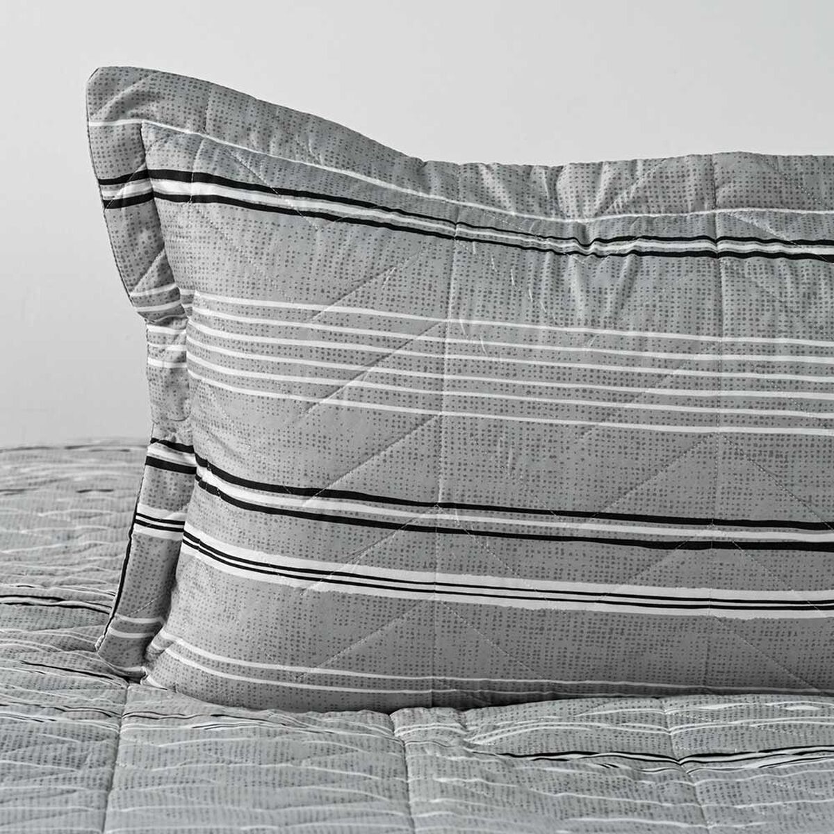 Quilt Estampado American Family 1,5 Plazas Onix