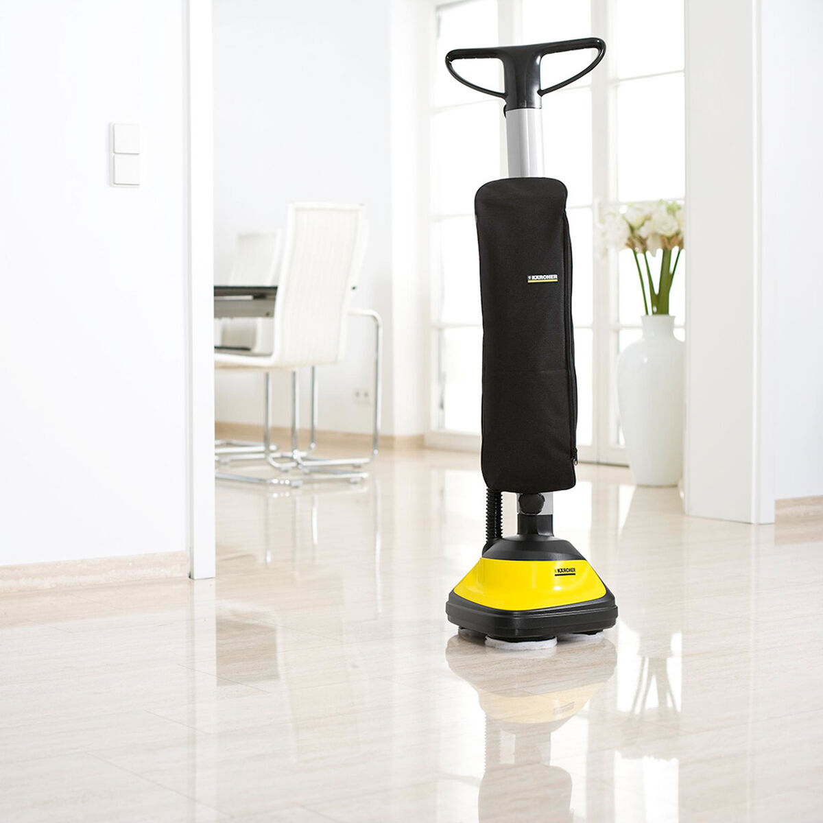Aspiradora Enceradora Karcher FP 303 600 W