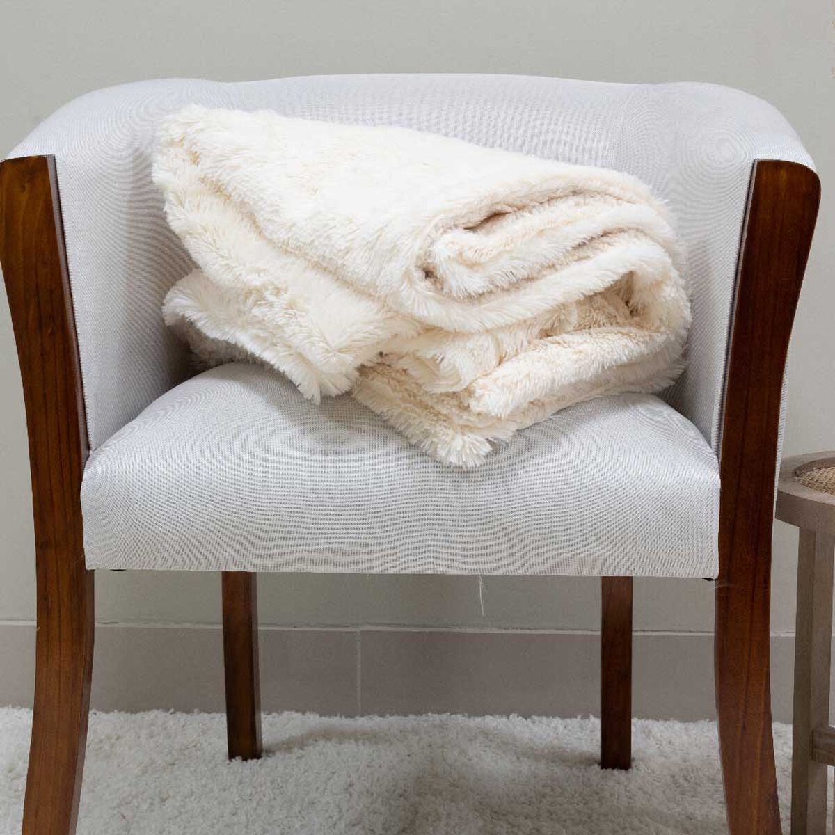 Manta Doral Plush Sherpi 127x152 cm D8