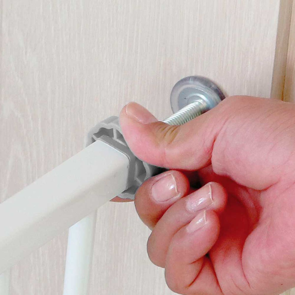 Reja de Seguridad Bebe Mascota Doble Seguro 75 a 82 cm Bebesit