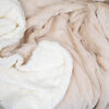 Manta de Poliéster Doral 127 x 152 cm Fluffy Beige