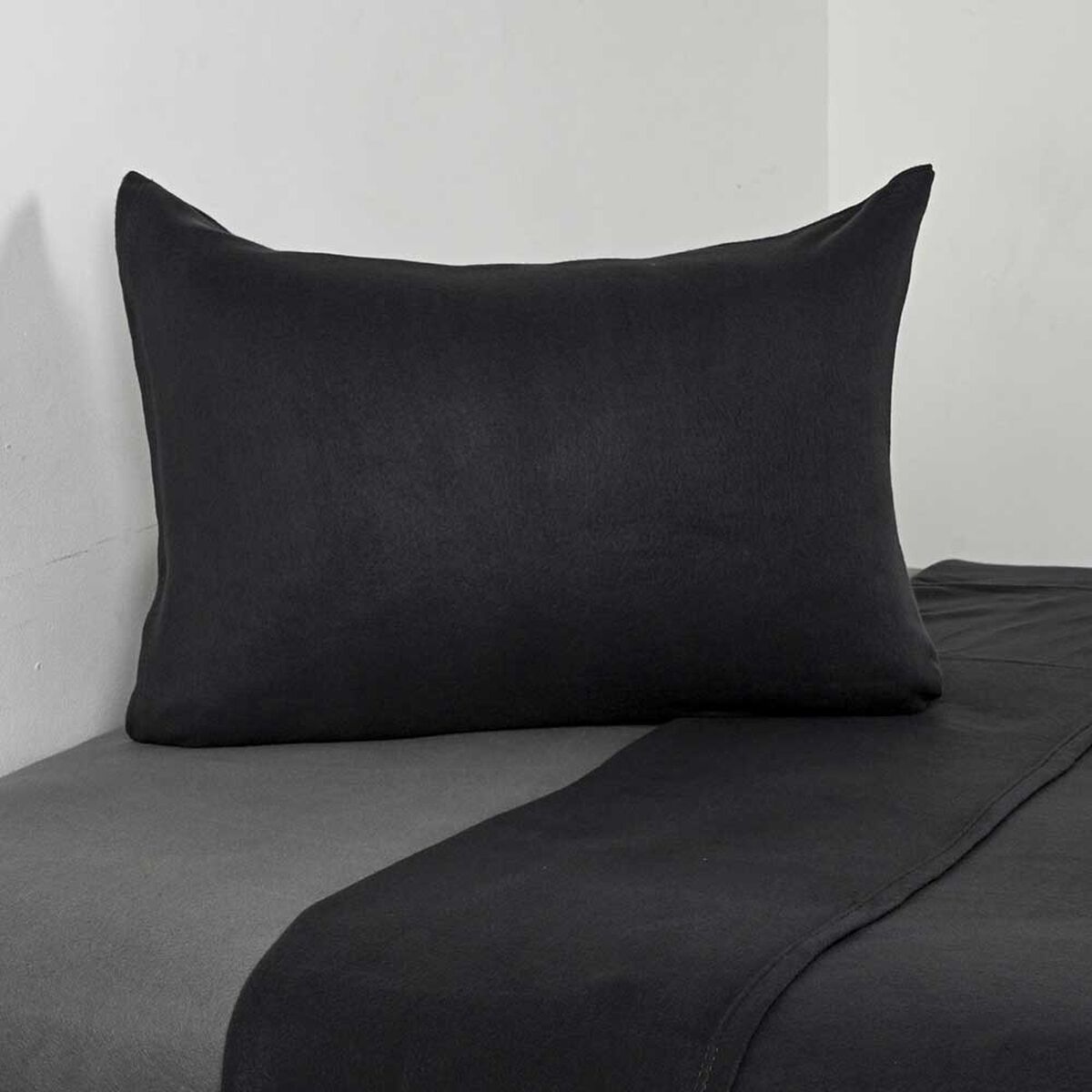 Sábana de polar American Family 1 Plaza Marengo Negro