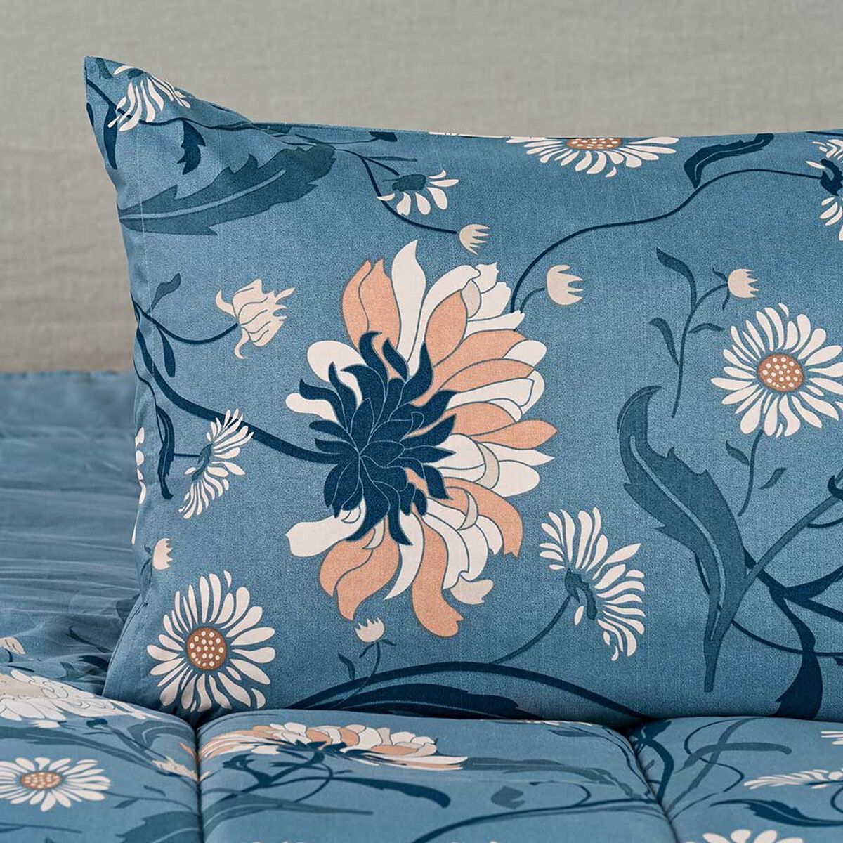 Plum&oacute;n American Family 1.5 Plazas Florelia