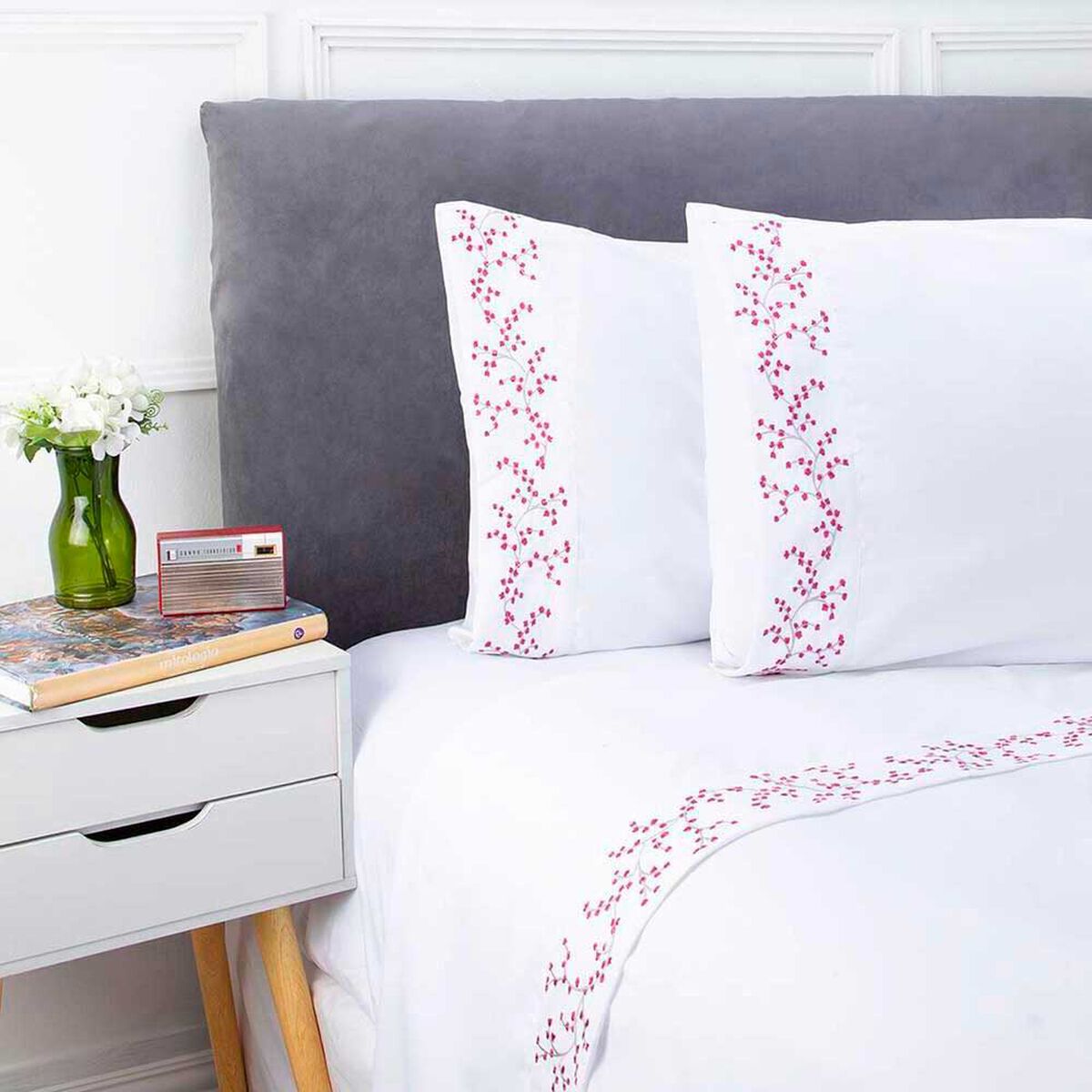 Juego de S&aacute;banas Bordada Dreams 1,5 Plazas Mari Blanco