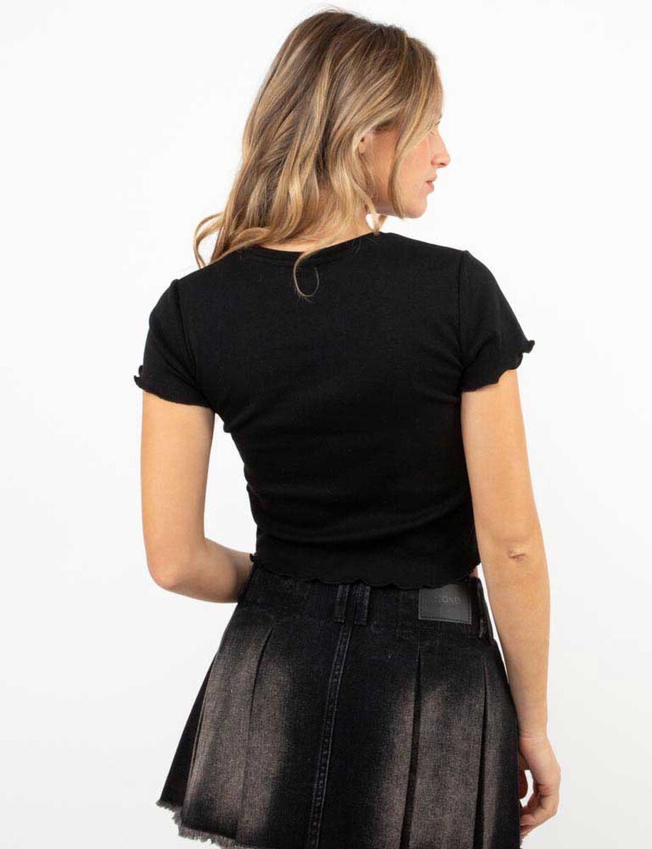 Polera Crop Con Estampado Mujer Icono