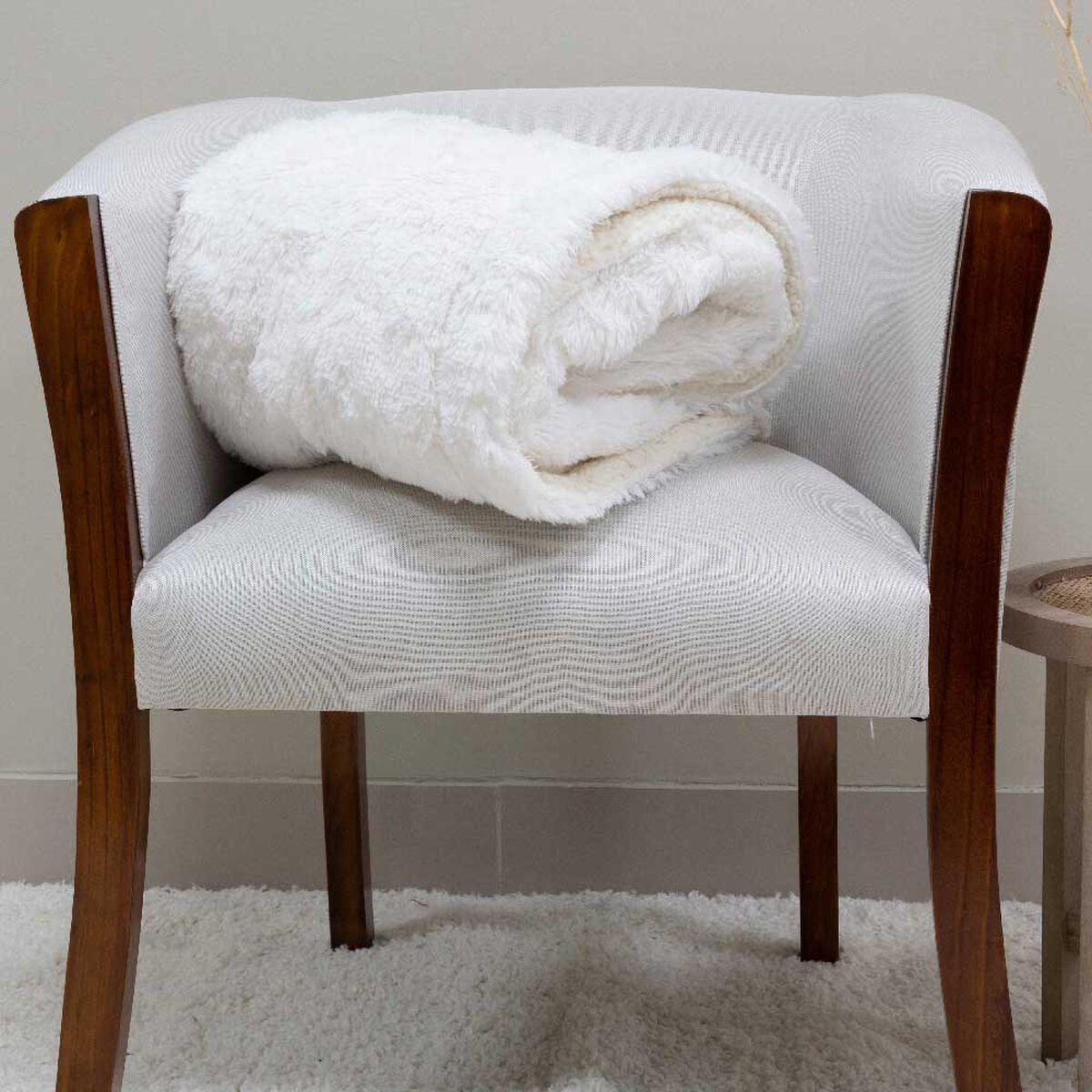 Manta Doral Plush Sherpi 127x152 cm D6