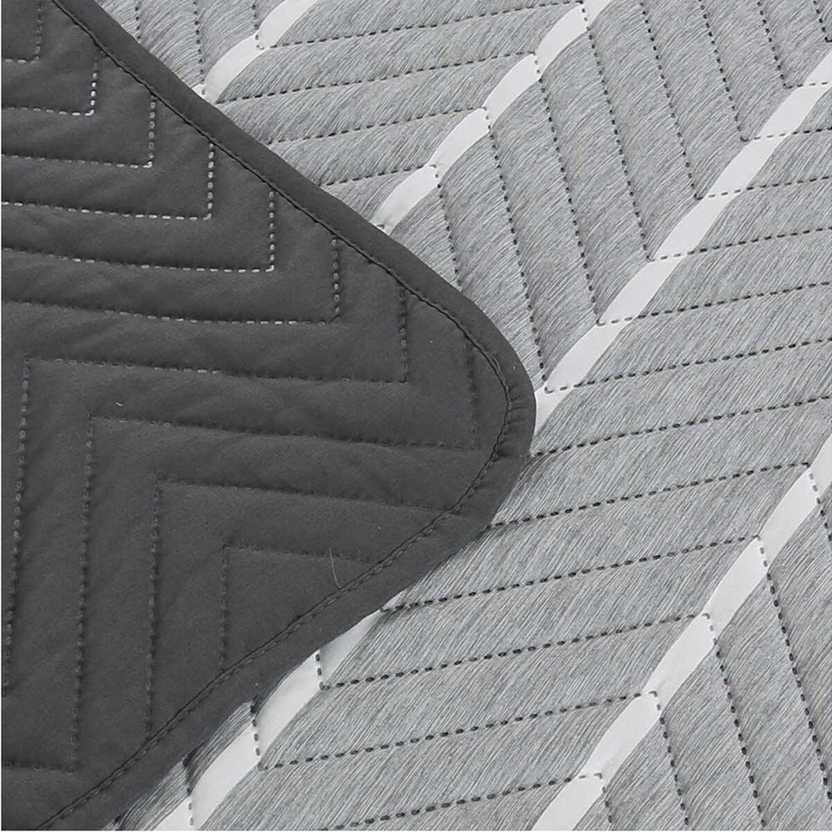 Quilt Bordado Vekka 2 Plazas Nako Gris
