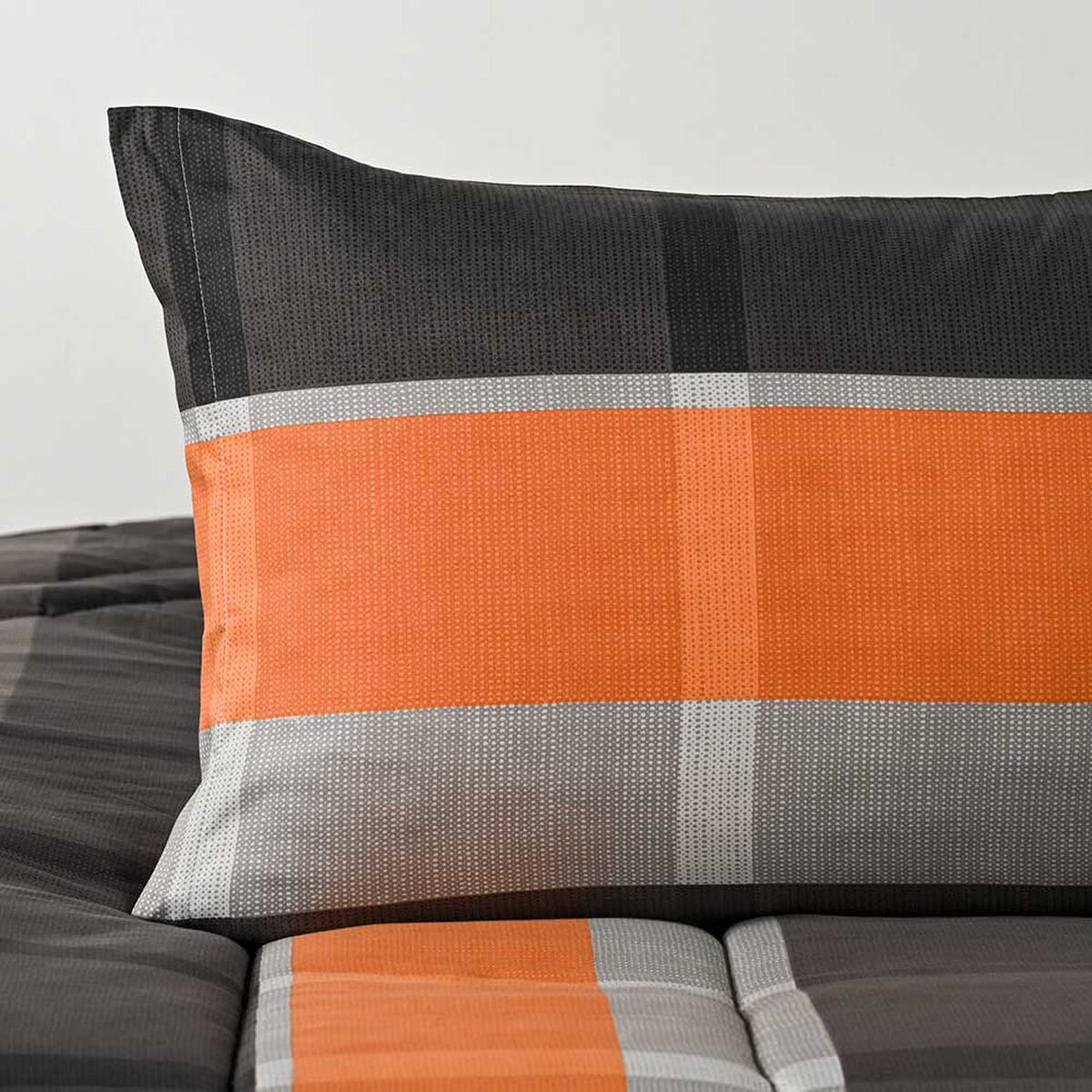 Plum&oacute;n American Family 1,5 Plazas Franjas Naranjo