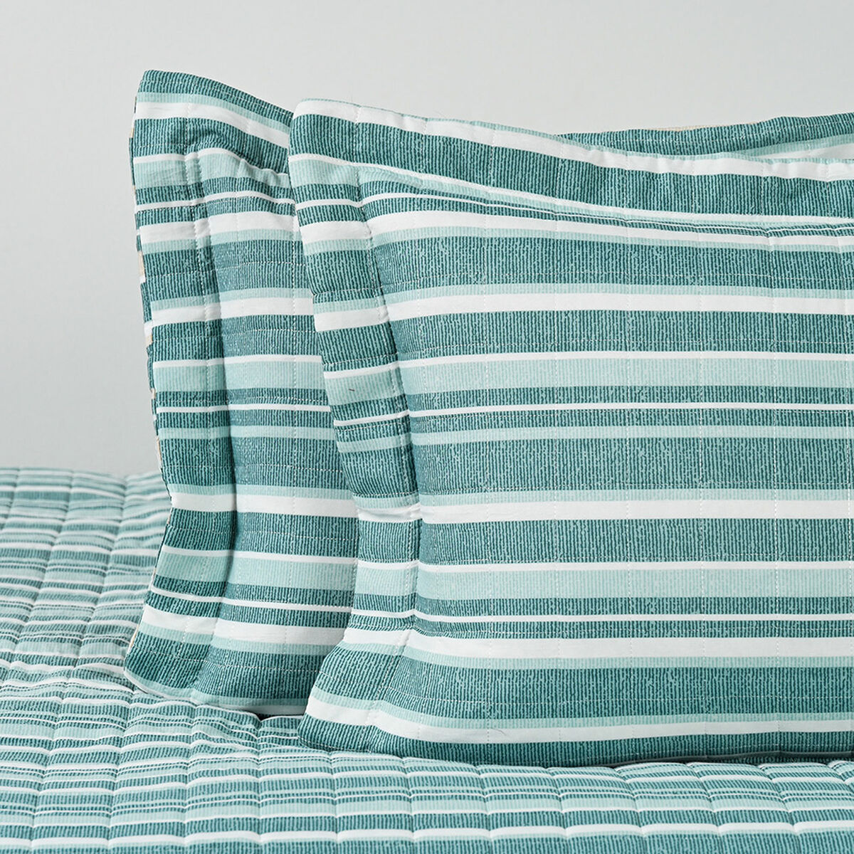 Quilt American Family Remi King