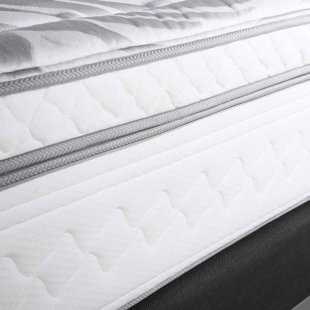 Cama Europea Rosen Base Dividida King Art 4 + Respaldo + 2 Veladores Sicilia