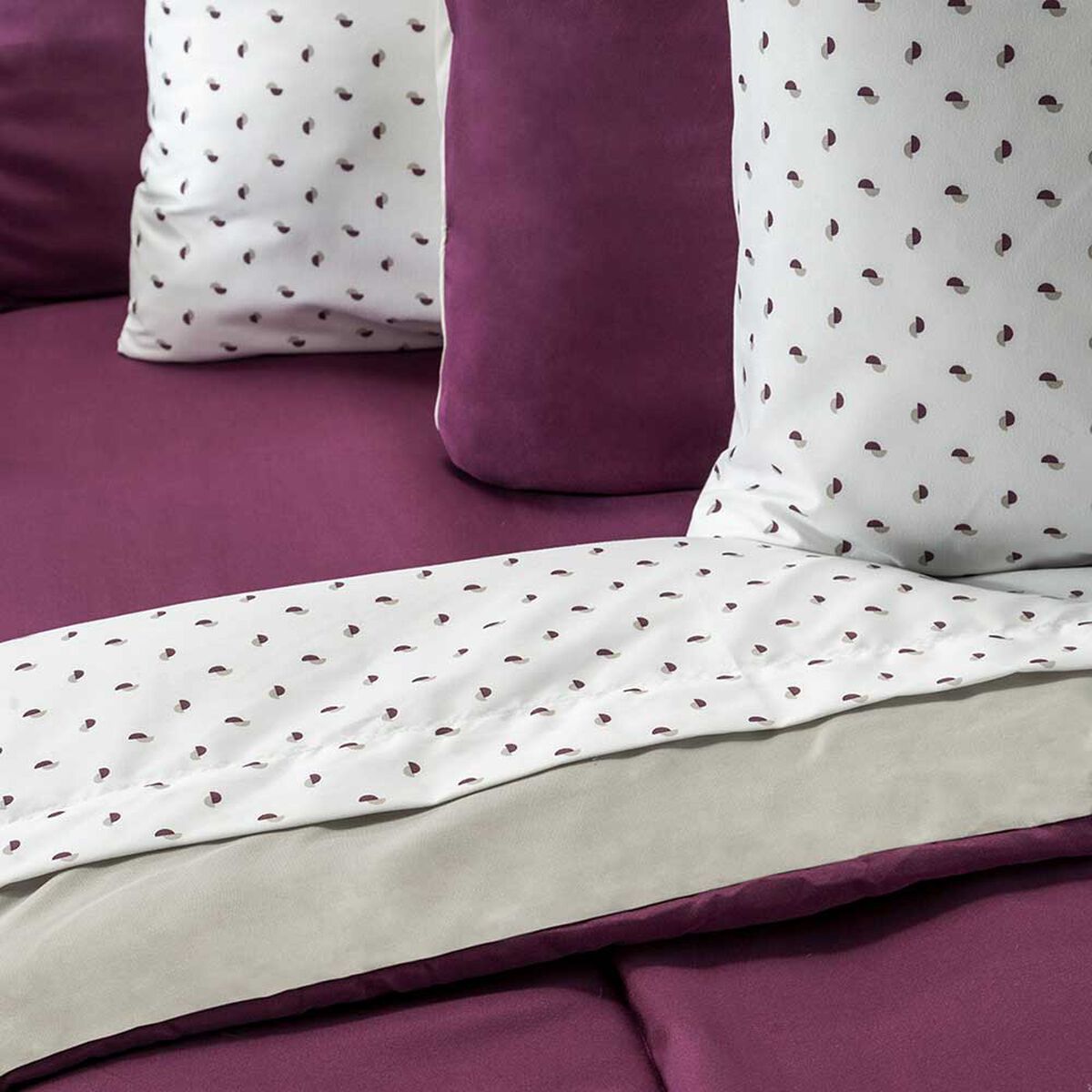 Set Plumón Bicolor + Juego de Sábanas Zibel 1,5 Plazas Liso Berry Gris
