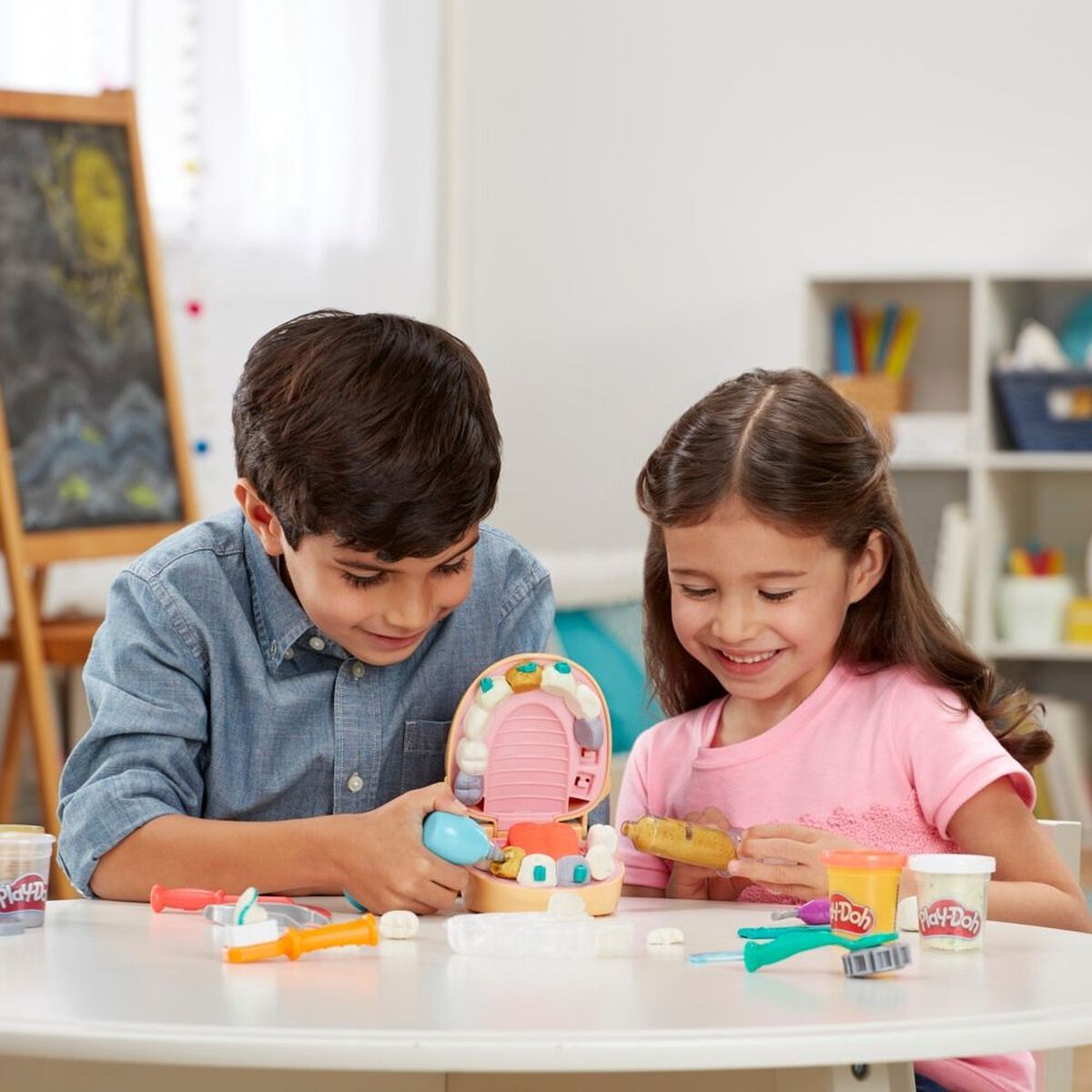 Set de Masa Moldeable Play Doh Brincando de Dentista