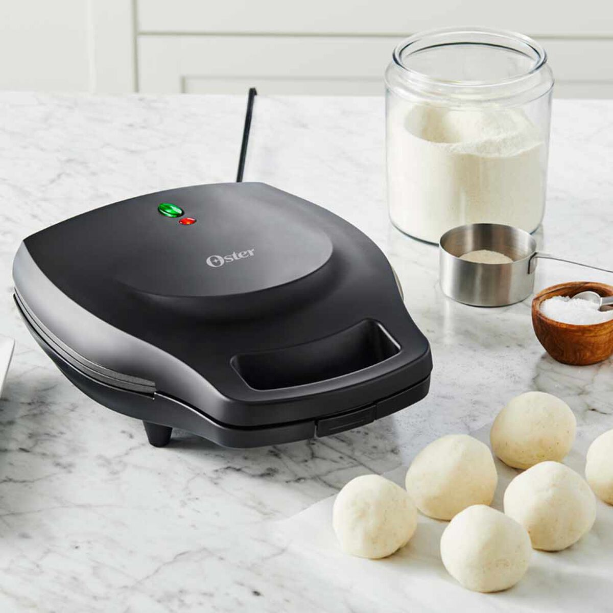 Tosty Arepa Maker Oster
