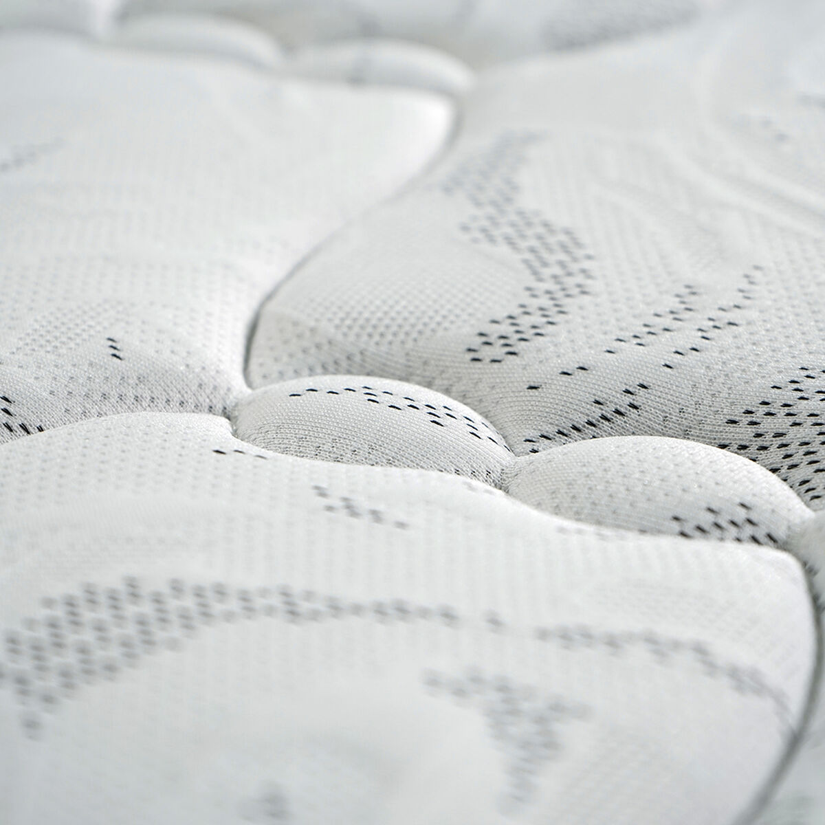 Cama Europea Celta 1,5 Plazas Active + Set Textiles + Almohada