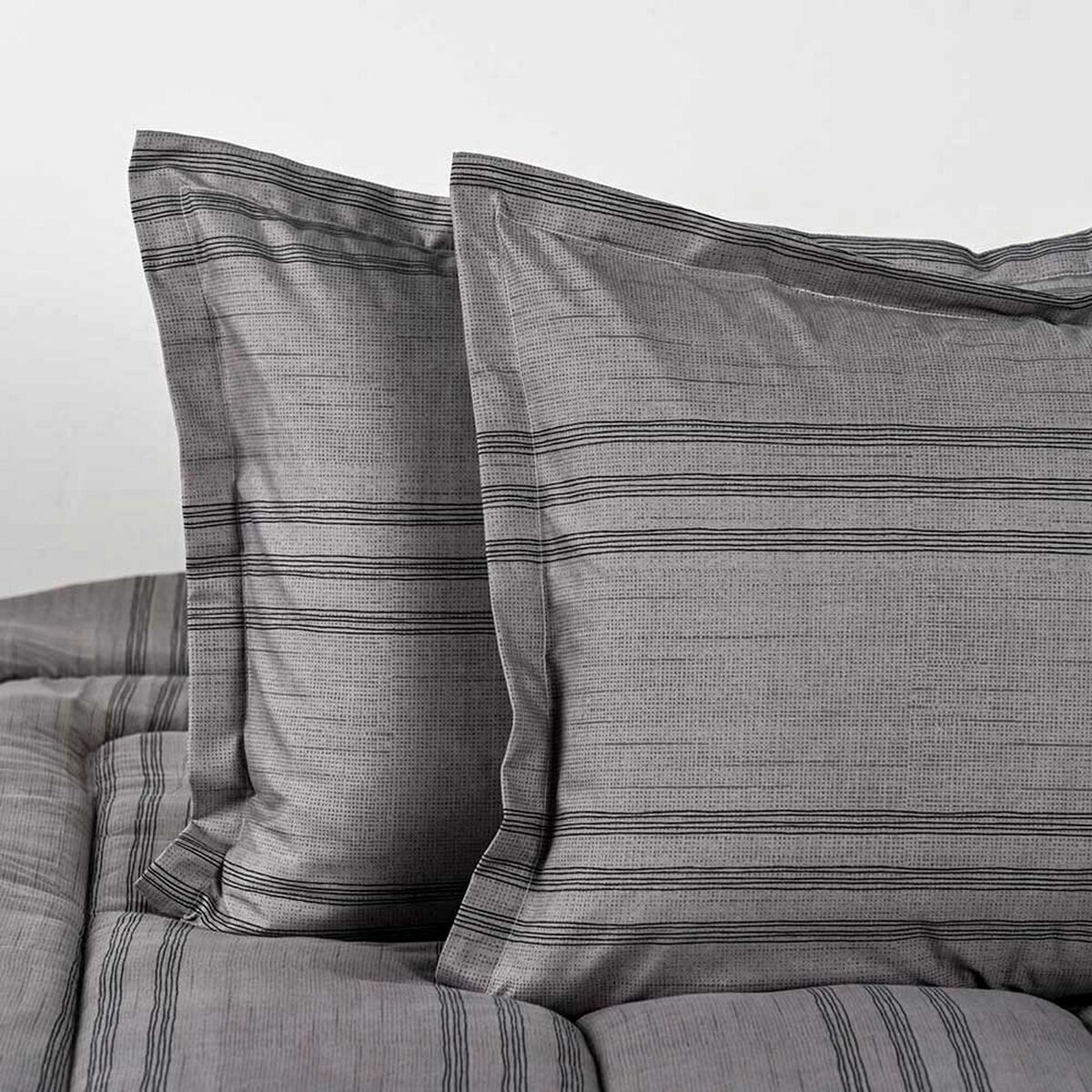 Plum&oacute;n Elements & Co King Squard Gris