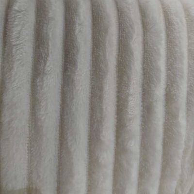 Imagen 2 del producto Manta Illusions 130 x 150 Crema Flannel