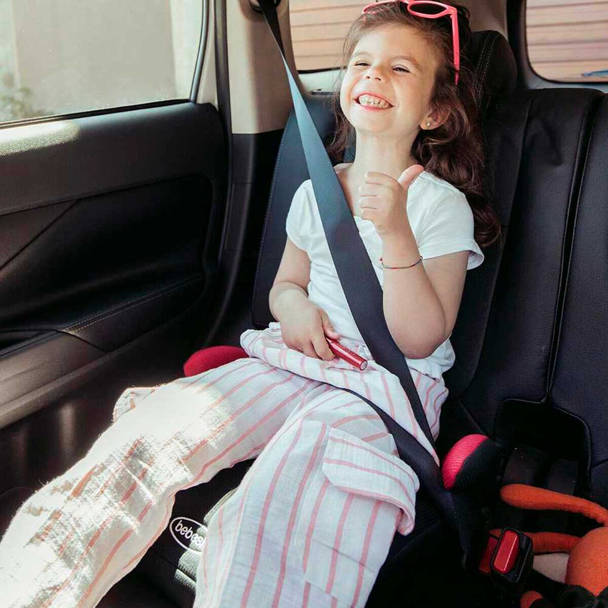 Silla de Auto Alzador Infantil Isofix Negro Bebesit